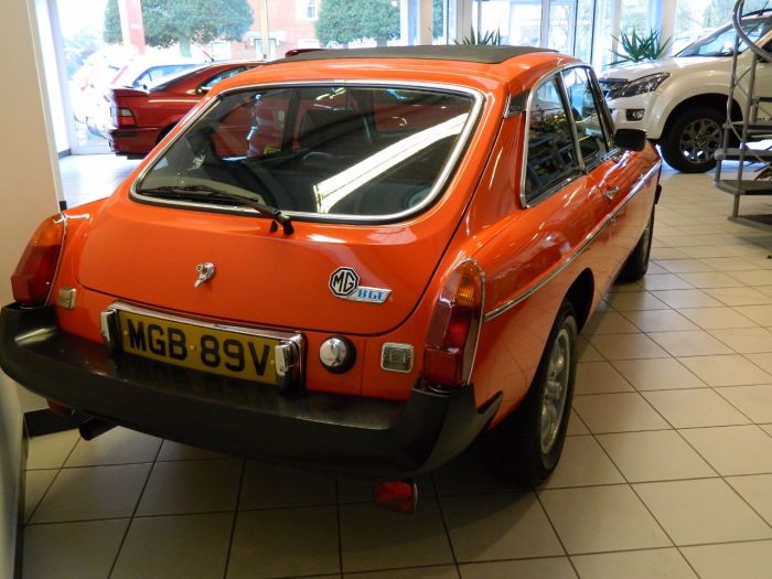 MG MGB 1.8 B GT Sports Petrol Red