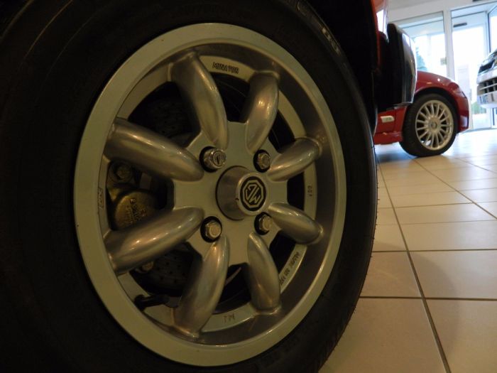 MG MGB 1.8 B GT Sports Petrol Red
