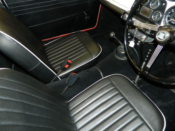 Triumph TR4 2.1 Convertible Petrol Red