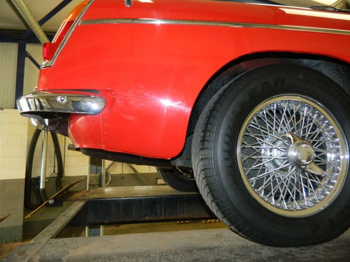 MG MGB 1.8 ROADSTER Sports Petrol Tartan Red