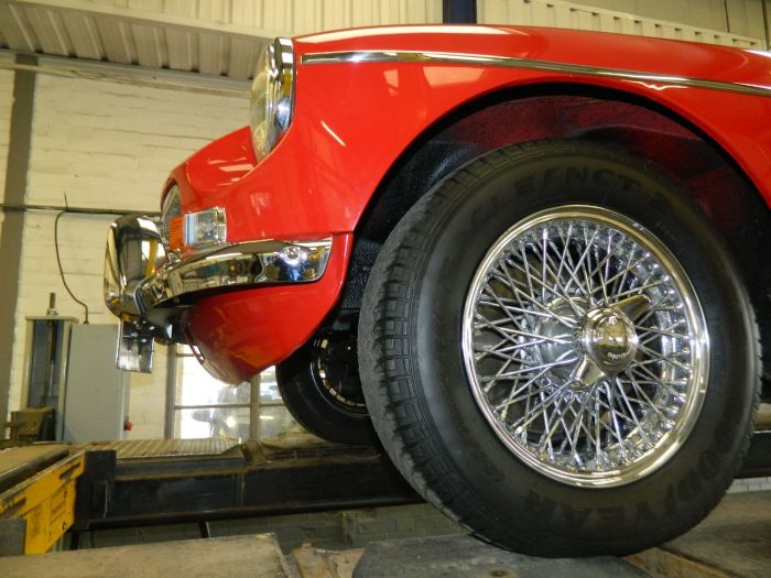 MG MGB 1.8 ROADSTER Sports Petrol Tartan Red