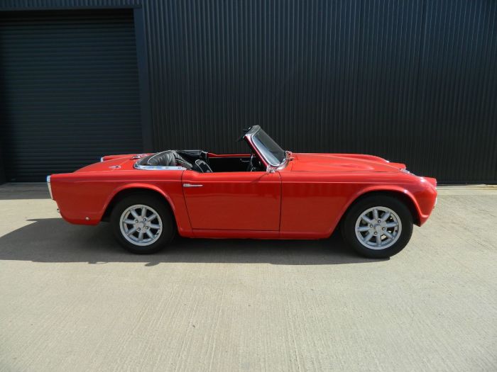 Triumph TR4 2.1 Convertible Petrol Red