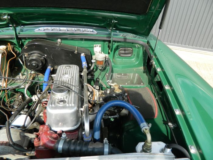 MG MGB 1.8 ROADSTER Sports Petrol British Racing Green