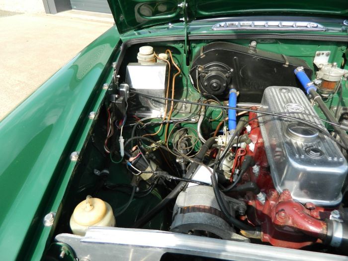 MG MGB 1.8 ROADSTER Sports Petrol British Racing Green