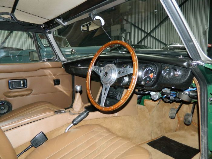 MG MGB 1.8 ROADSTER Sports Petrol British Racing Green