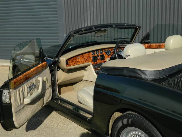 1994 MG RV8 4.0