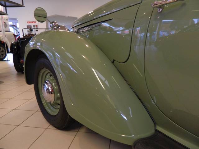 1948 Austin Sixteen 2.2