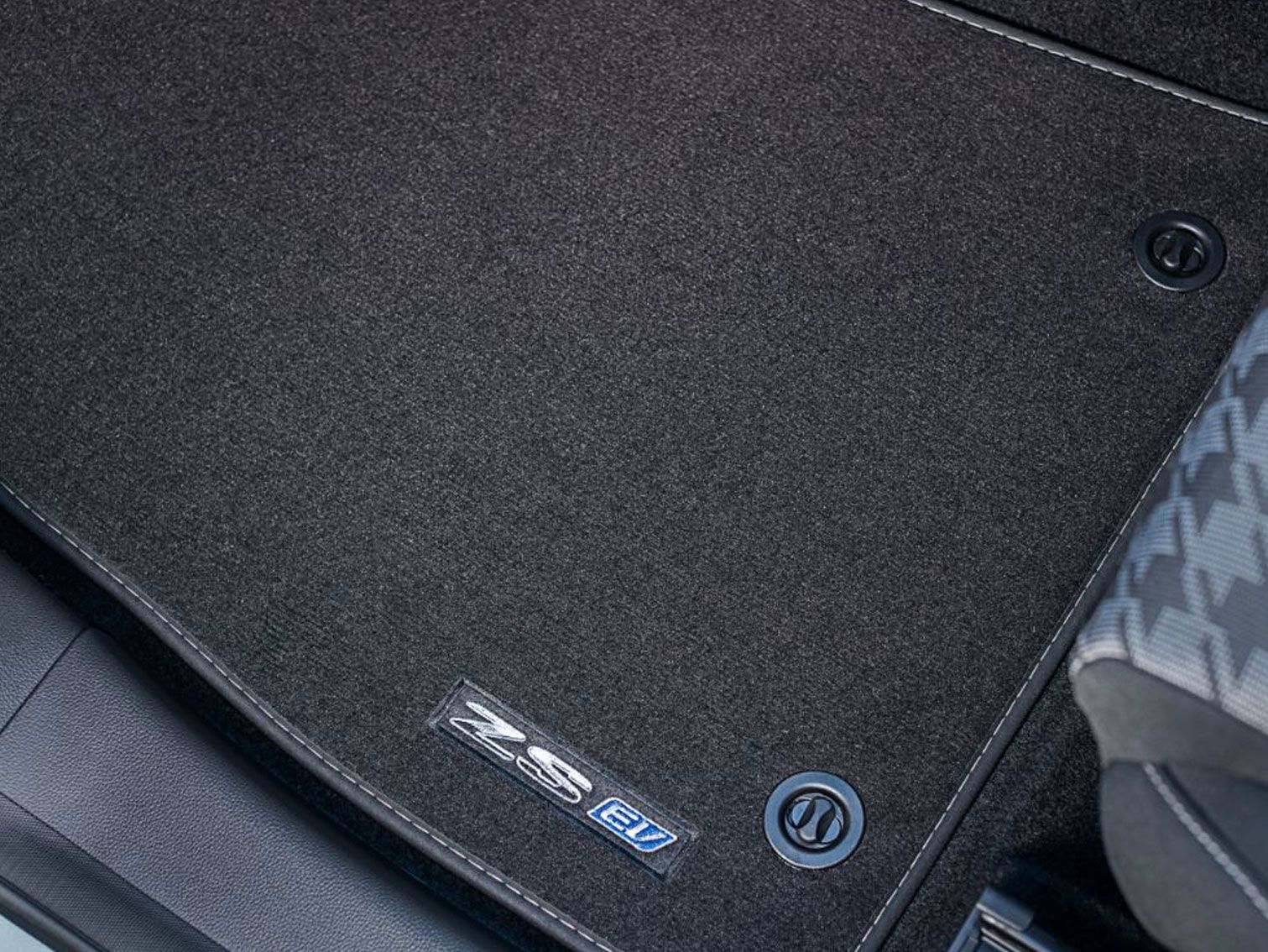 MG ZS EV FABRIC MAT SET