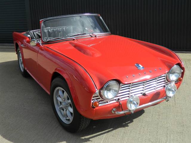 Triumph TR4 2.1 Convertible Petrol Red