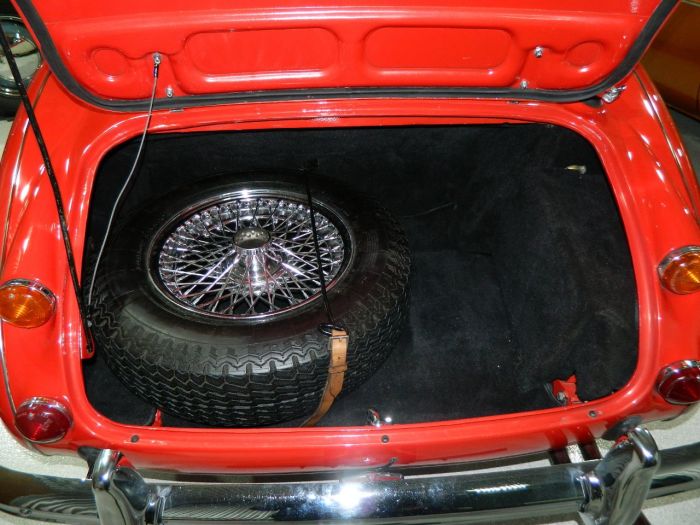 Austin Healey 2.9 3000 MKIII Sports Petrol Colorado Red Over Old English White